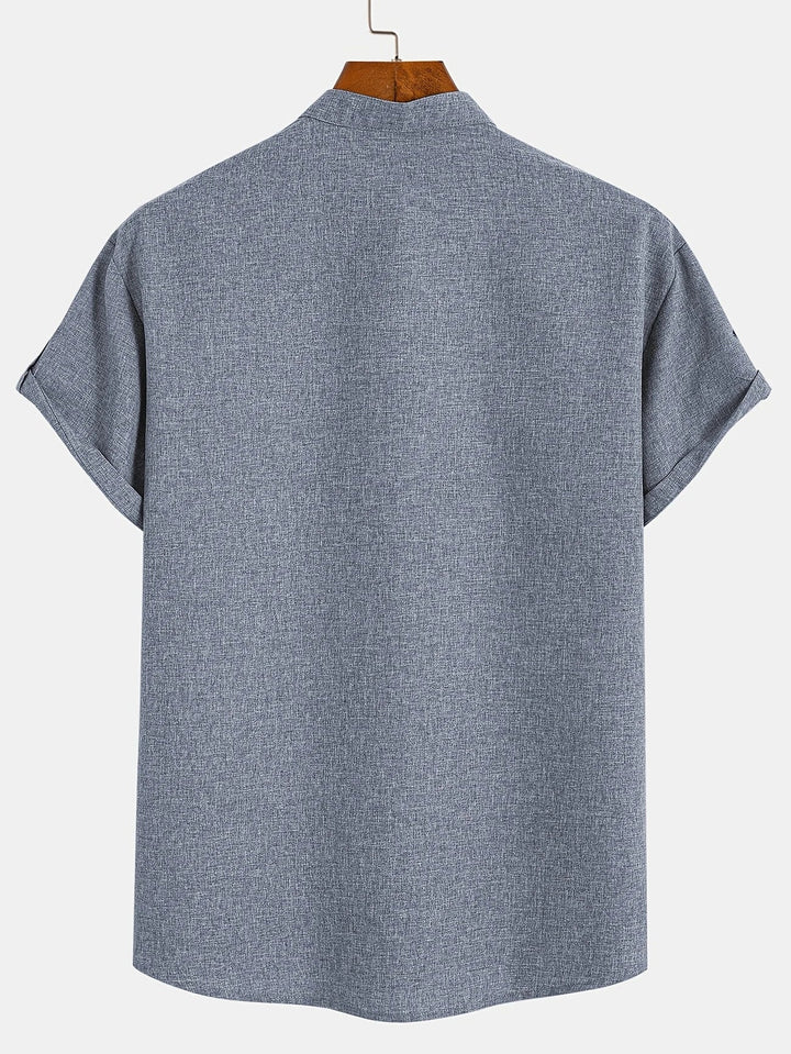Chemise élégante à manches courtes et col montant