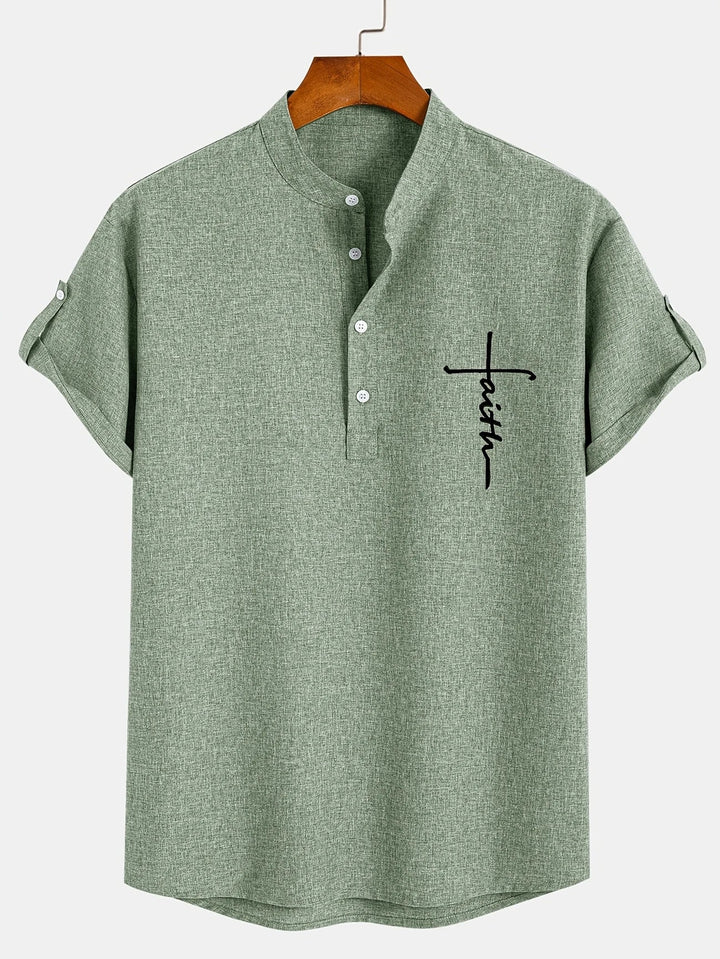 Chemise élégante à manches courtes et col montant
