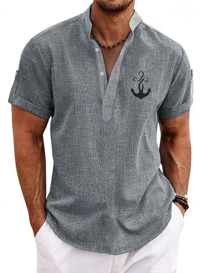 Chemise élégante à manches courtes et col montant
