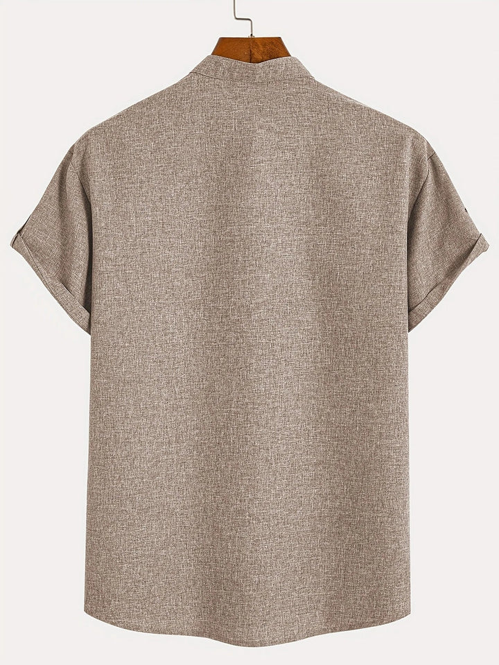 Chemise élégante à manches courtes et col montant