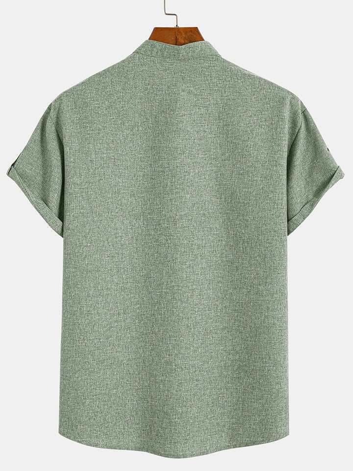 Chemise élégante à manches courtes et col montant