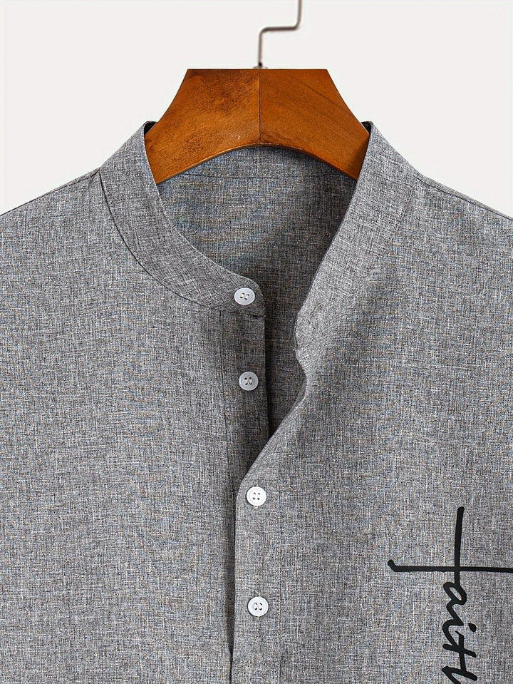 Chemise élégante à manches courtes et col montant