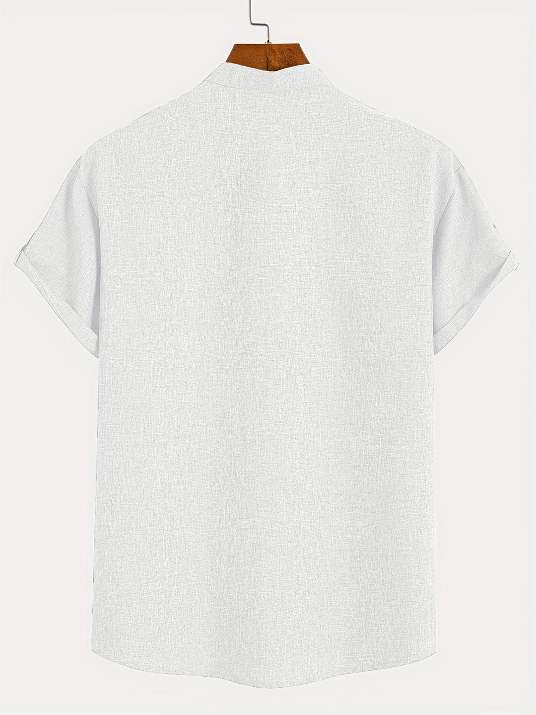 Chemise élégante à manches courtes et col montant